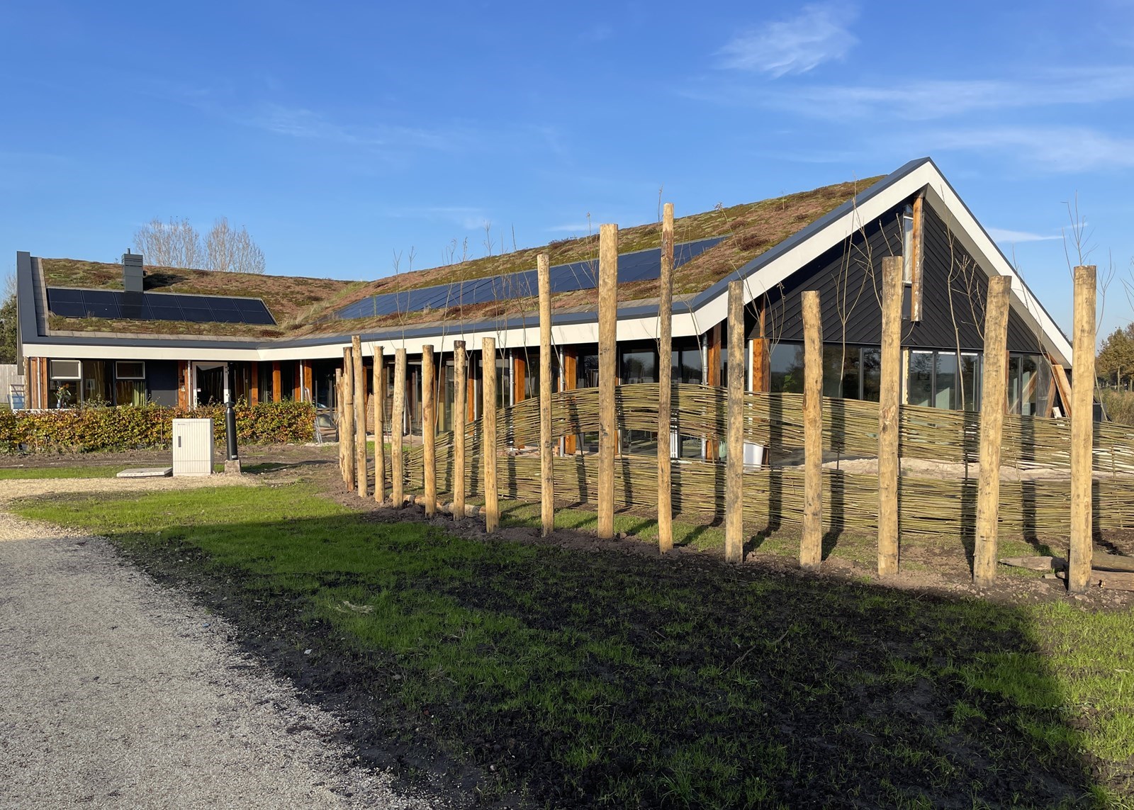 Origineel vergaderen op een sfeervolle boerderij-resort in de natuur