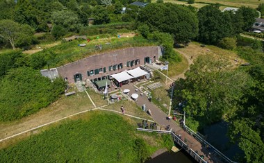 Origineel vergaderen in een Fort dat deel uitmaakt van de Nieuwe Hollandse Waterlinie Origineel vergaderen in een Fort dat deel uitmaakt van de Nieuwe Hollandse Waterlinie