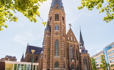 Origineel vergaderen in een Kerk in Eindhoven Origineel vergaderen in een Kerk in Eindhoven