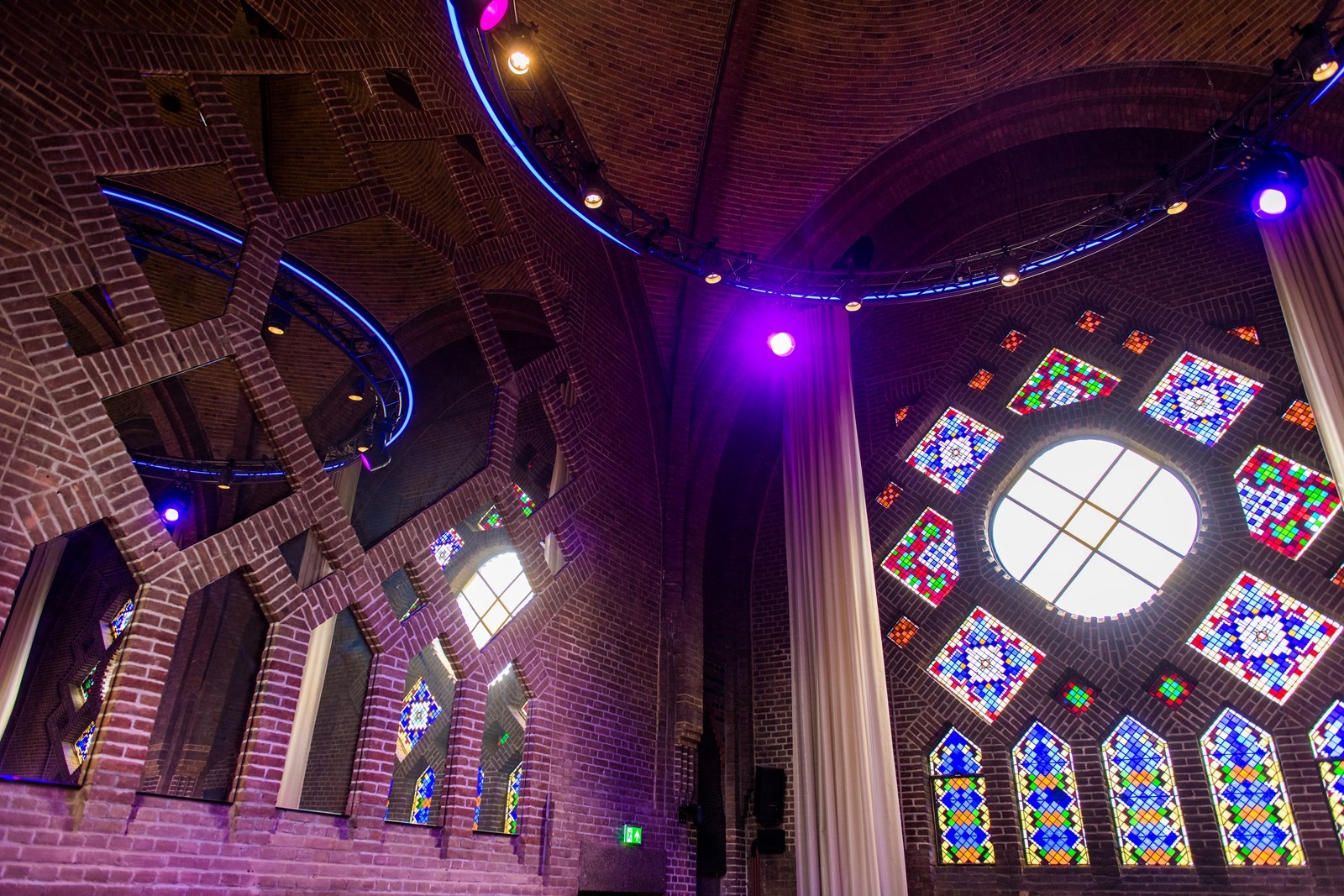 Origineel vergaderen in een Kerk in Eindhoven