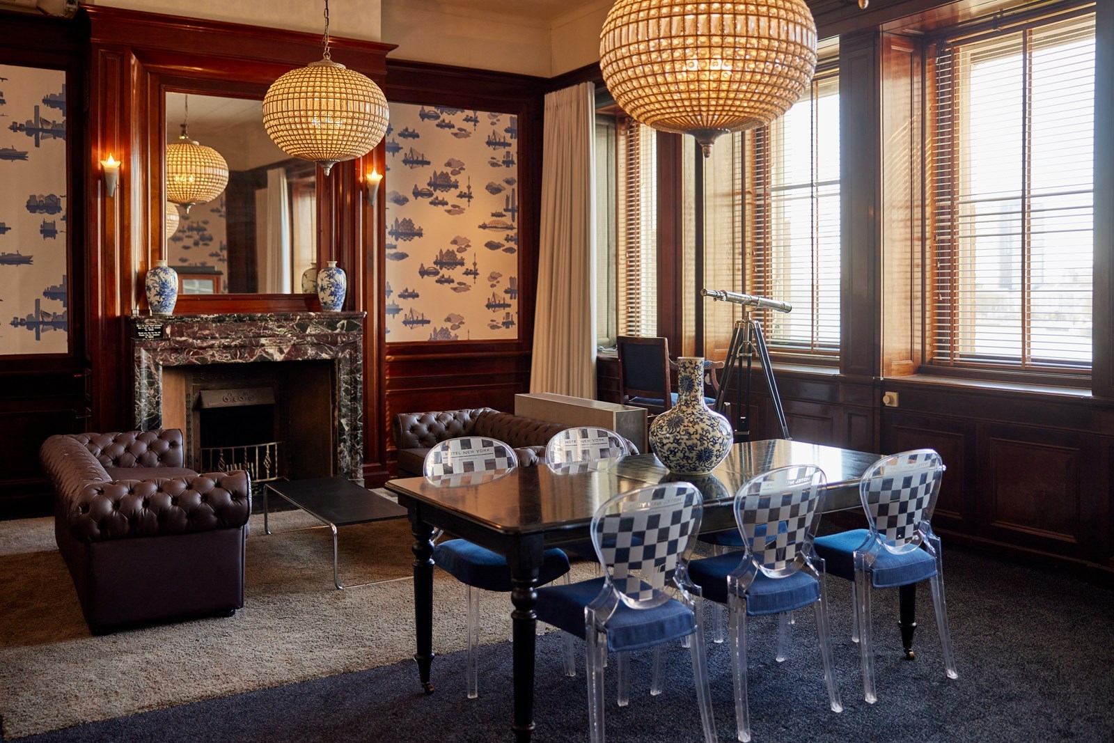 Vergaderen in Hotel New York, het voormalige hoofdkantoor van de Holland-Amerika Lijn