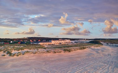 Vergaderen en overnachten in een uniek hotel direct aan zee Vergaderen en overnachten in een uniek hotel direct aan zee