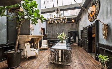 Private mansion in Amsterdam Private mansion in Amsterdam