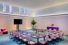 Vergaderen en overnachten in een voormalige meisjesschool uit 1922 Vergaderen en overnachten in een voormalige meisjesschool uit 1922