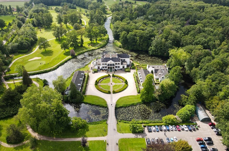 Vergaderen in een 17e-eeuws kasteel met een eigen 9-holes golfbaan Vergaderen in een 17e-eeuws kasteel met een eigen 9-holes golfbaan