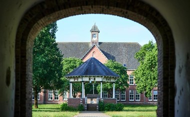 Vergaderen in een Rijksmonument aan de groene rand van ’s-Hertogenbosch Vergaderen in een Rijksmonument aan de groene rand van ’s-Hertogenbosch