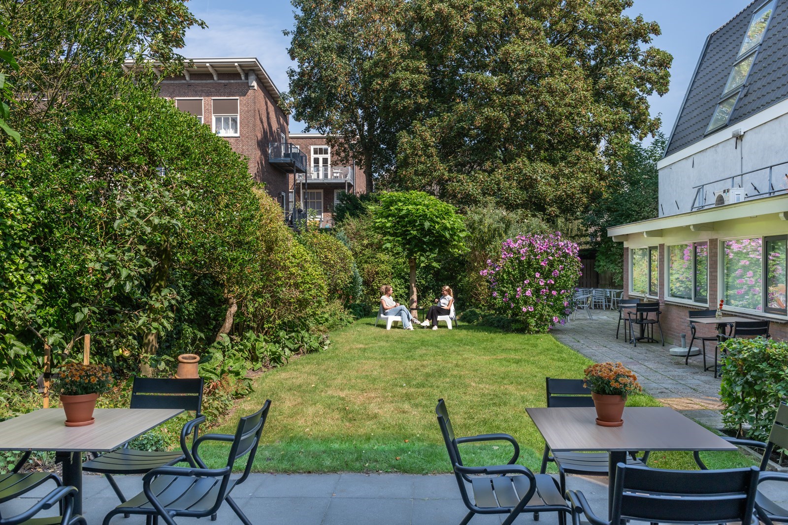 Vergaderen in een huiselijke sfeer aan de historische Nieuwegracht in Utrecht