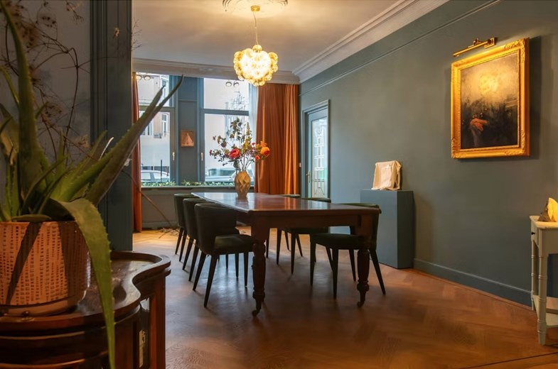 Origineel vergaderen in een stijlvol herenhuis midden in Amsterdam Origineel vergaderen in een stijlvol herenhuis midden in Amsterdam