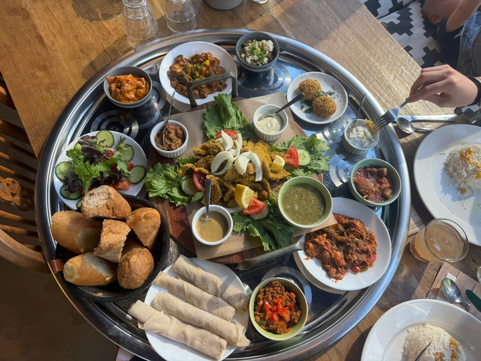 Origineel vergaderen in Soedanese gastvrijheid in Utrecht