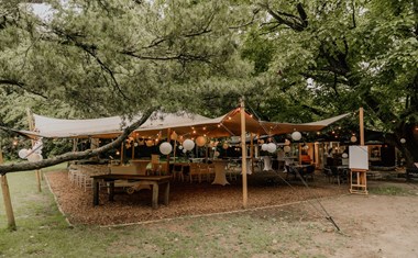 Origineel vergaderen in een klassiek Koetshuis, Werkstee of Brasserie op een landgoed op de Veluwe Origineel vergaderen in een klassiek Koetshuis, Werkstee of Brasserie op een landgoed op de Veluwe