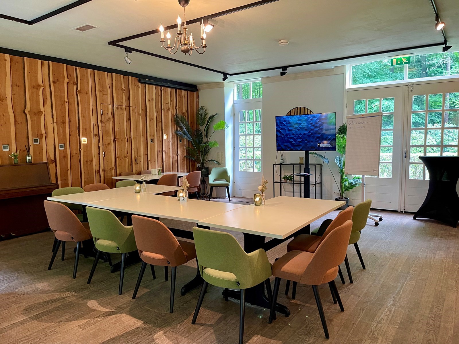 Origineel vergaderen in een klassiek Koetshuis, Werkstee of Brasserie op een landgoed op de Veluwe