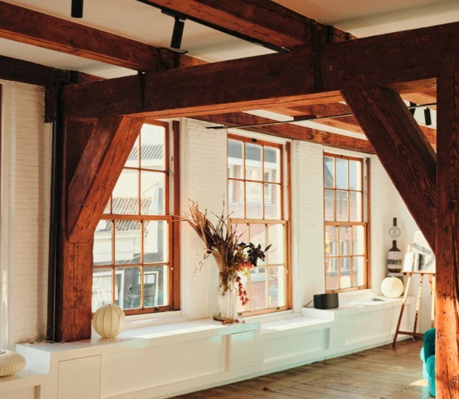 Vergaderen in een voormalig koetshuis in het centrum van Amsterdam