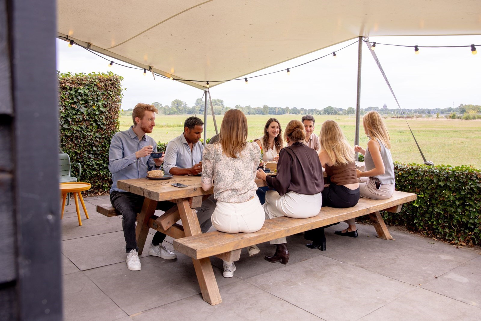 Origineel vergaderen op een authentieke boerderij aan de rand van bossen en vennen