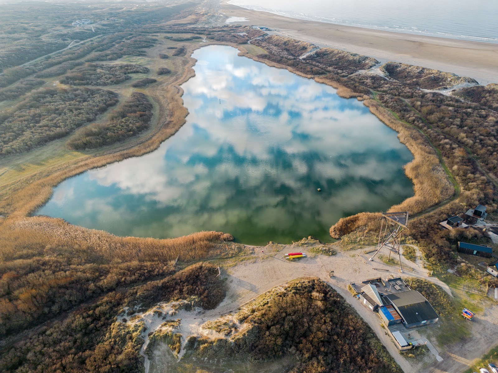Origineel vergaderen in je eigen strandpaviljoen aan een privéstrand