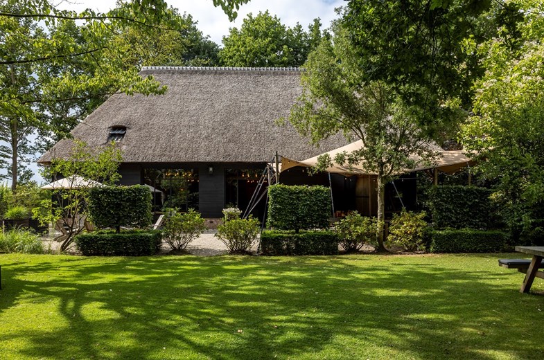 Drie unieke en karaktervolle locaties in het groen, voor voor teams & trainingen Drie unieke en karaktervolle locaties in het groen, voor voor teams & trainingen