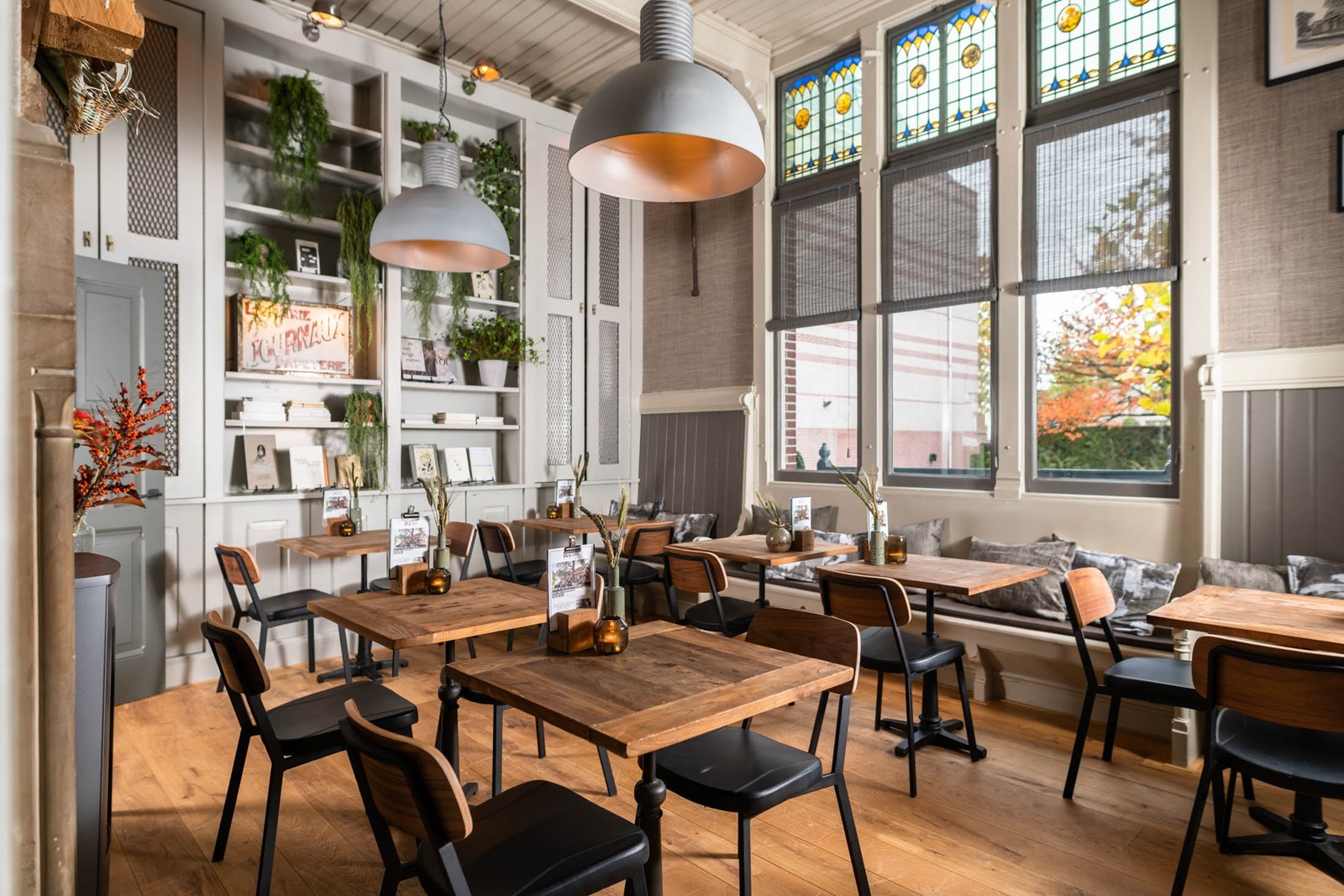 Vergaderen in het rijksmonument van station Soestdijk, de vroegere Koninklijke wachtkamer van Koningin Emma