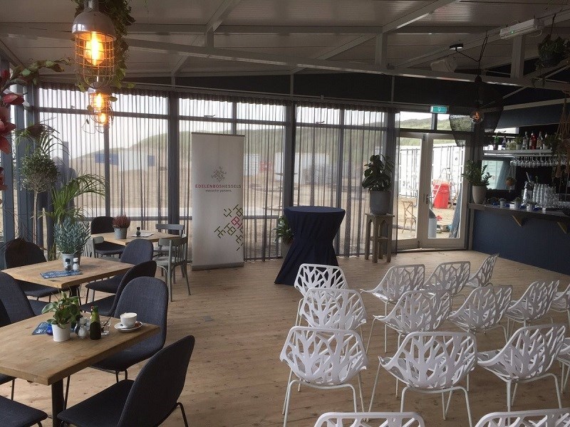 Vergaderen op het strand van Wassenaar