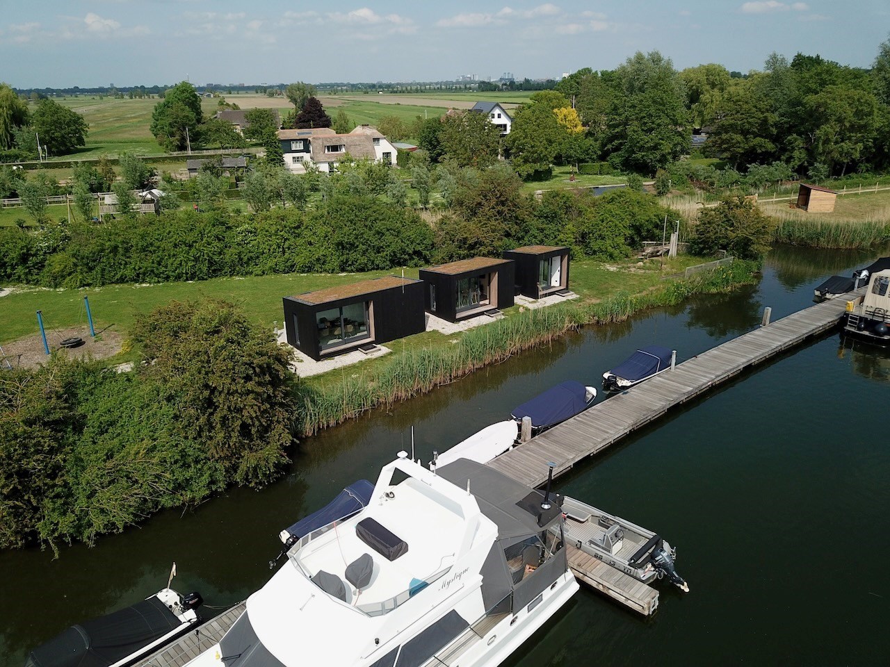 Origineel vergaderen in een POD in de natuur