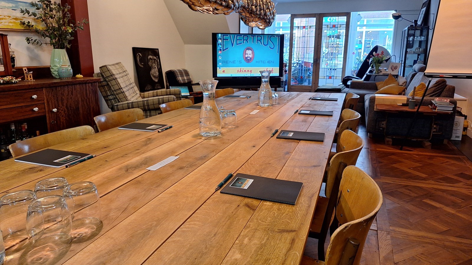 Vergaderen in het huiskamerrestaurant van René in het historische centrum van Gouda