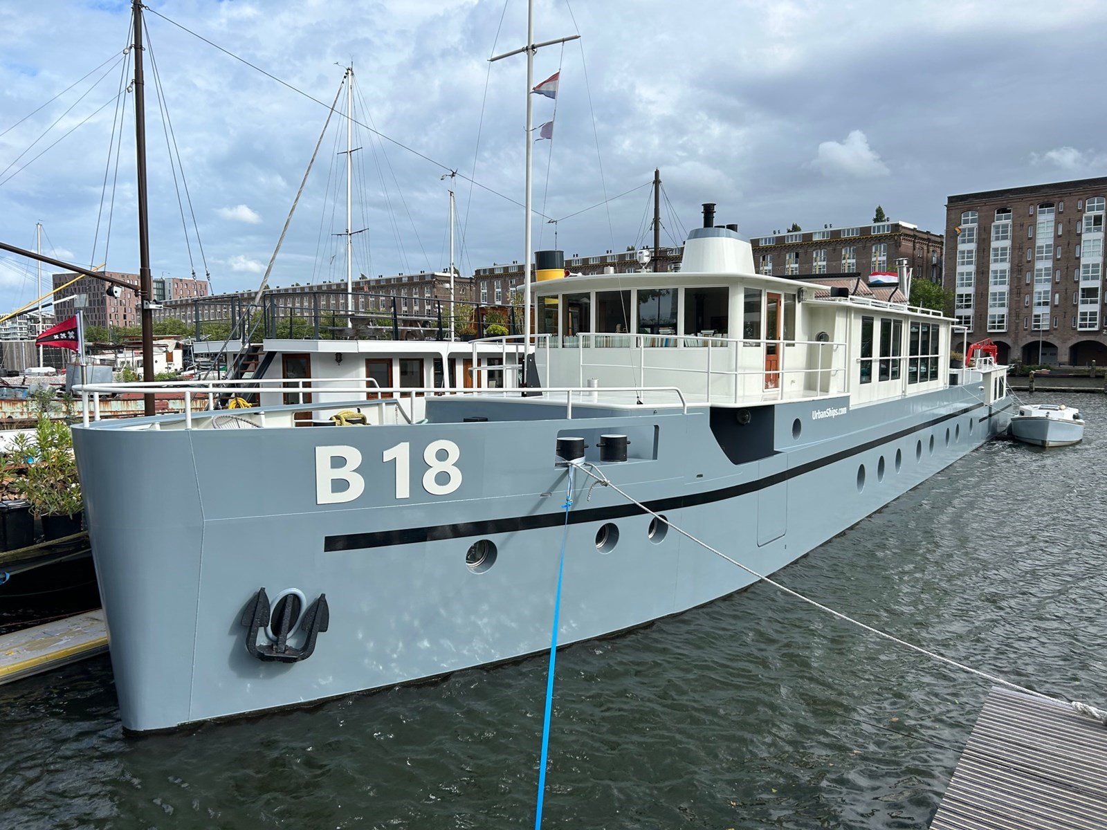 Vergaderen op een uniek schip in Amsterdam Oost