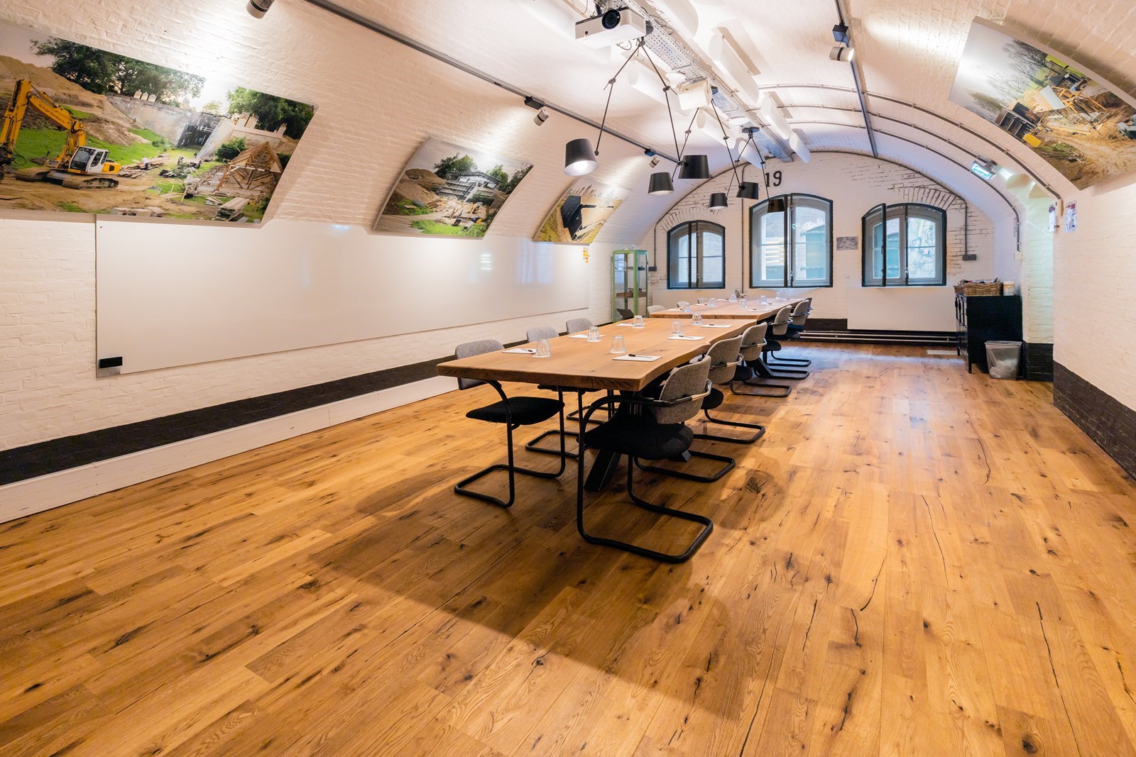 Origineel vergaderen op een historisch forteiland