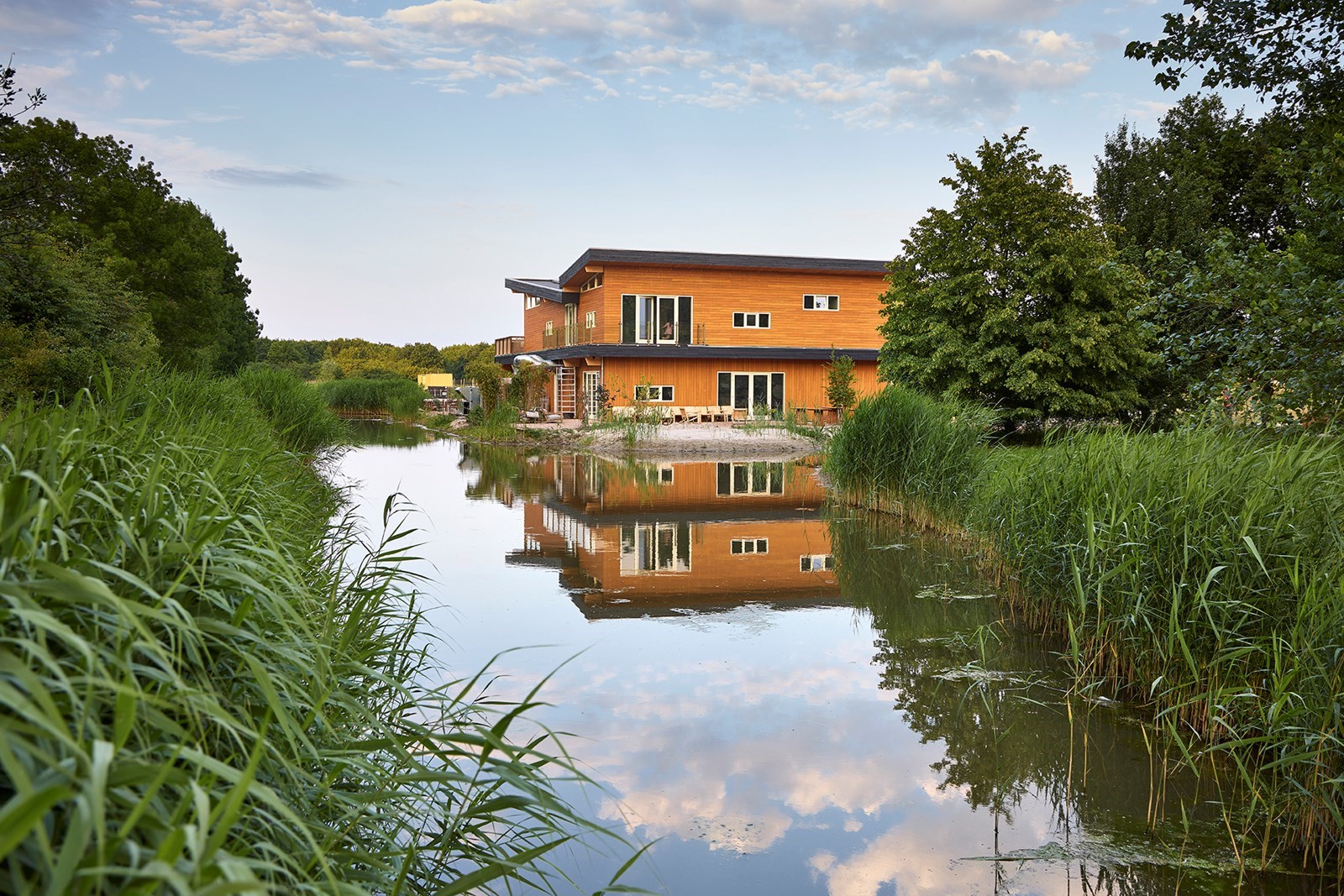 Vergaderen in een uniek biobased gebouw op een kleurrijke natuurplek vlakbij Utrecht