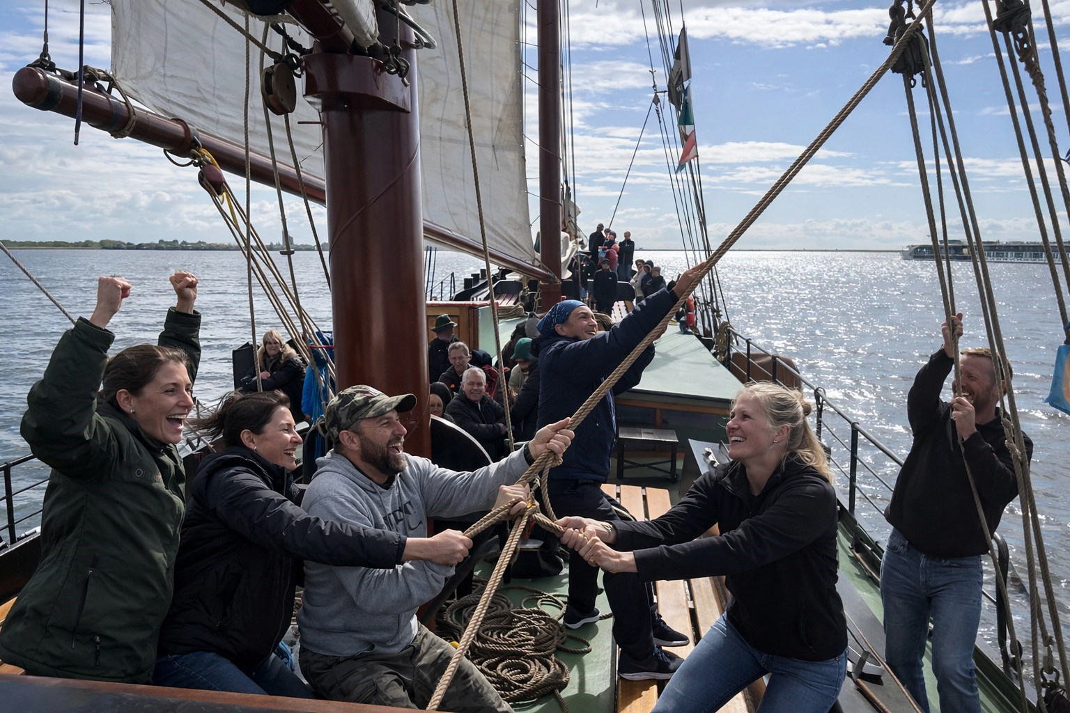 Vergaderen op een historische tweemastklipper
