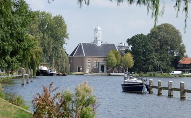 Kerk aan de Amstel Kerk aan de Amstel