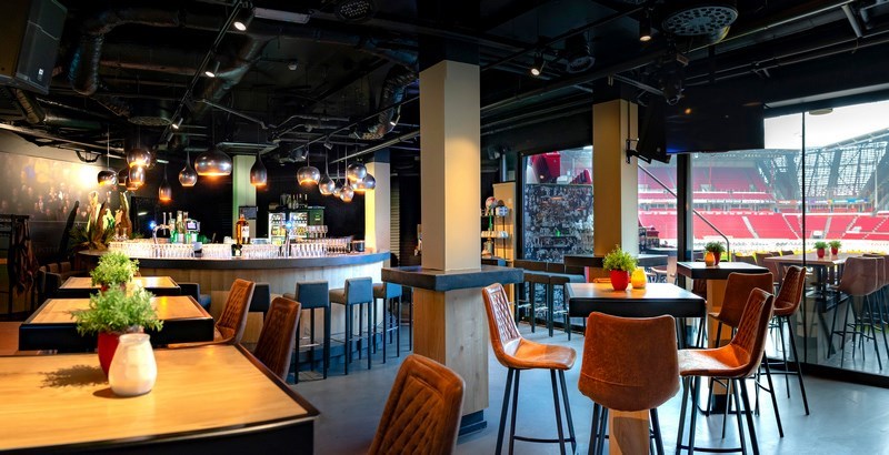 Vergaderen in het Philips stadion