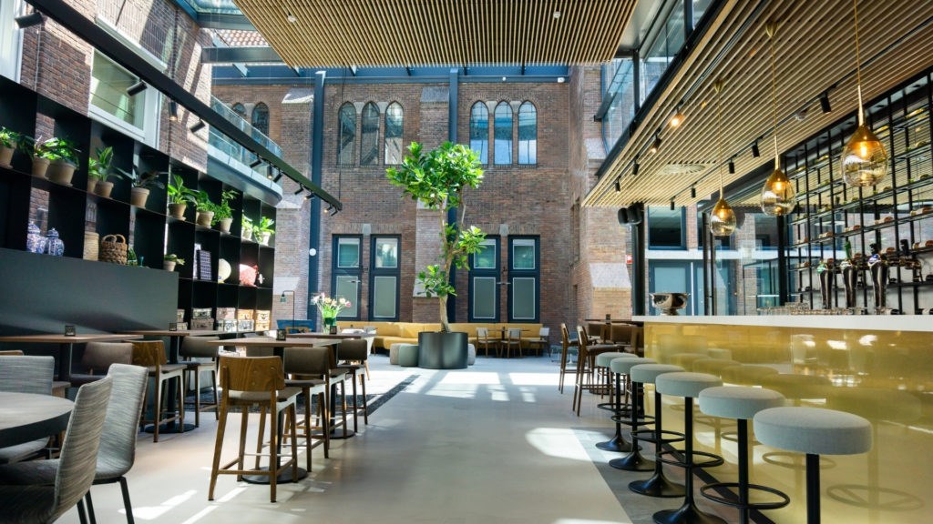 Voormalig Klooster in de natuur