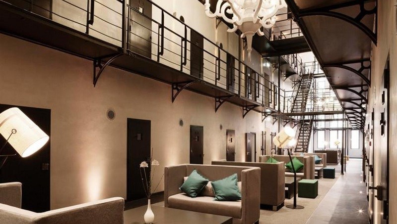 Origineel vergaderen in een voormalige gevangenis in Roermond