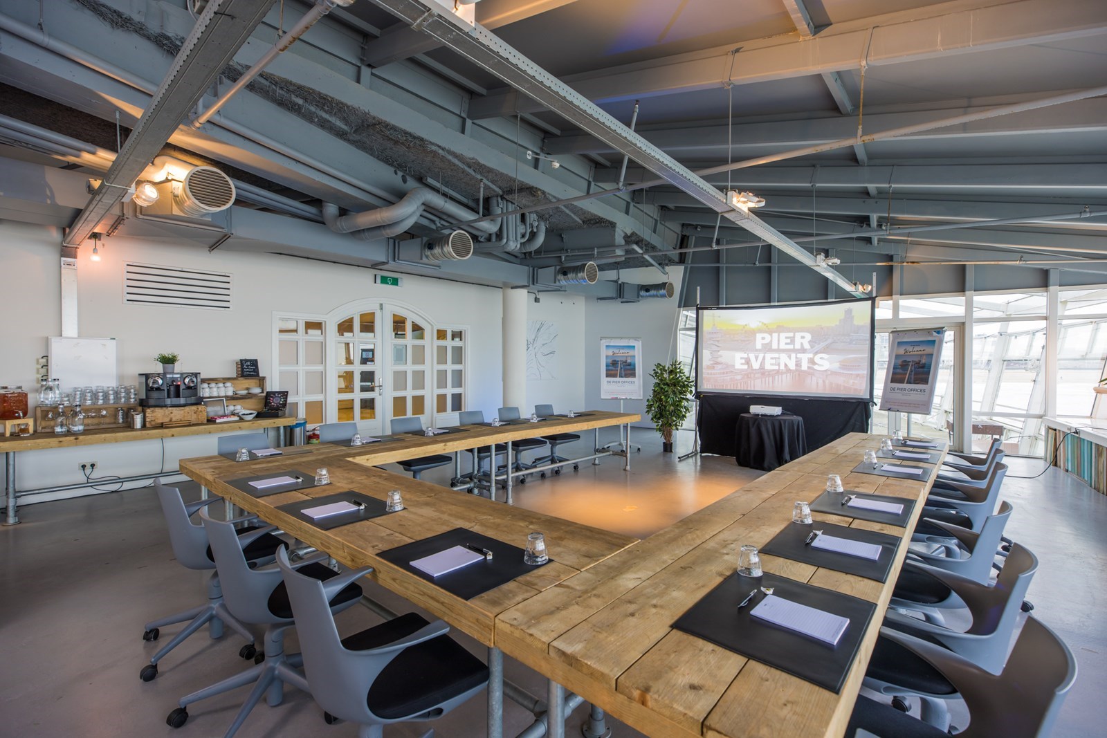 Vergaderen op de Pier van Scheveningen