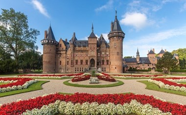 Vergaderen op het Stalplein van Kasteel de Haar Vergaderen op het Stalplein van Kasteel de Haar