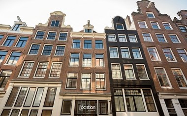 Vergaderen in een grachtenpand in Amsterdam Vergaderen in een grachtenpand in Amsterdam