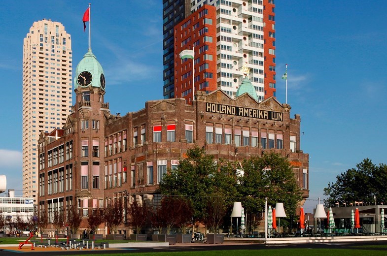 Vergaderen in Hotel New York, het voormalige hoofdkantoor van de Holland-Amerika Lijn