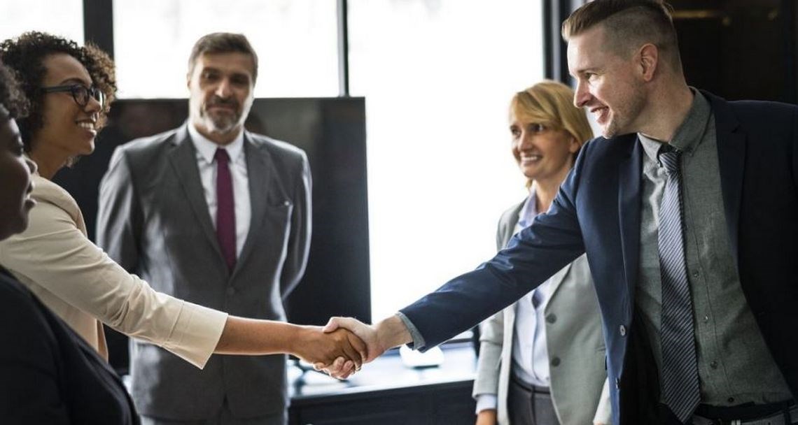 Vergaderen met internationale gasten