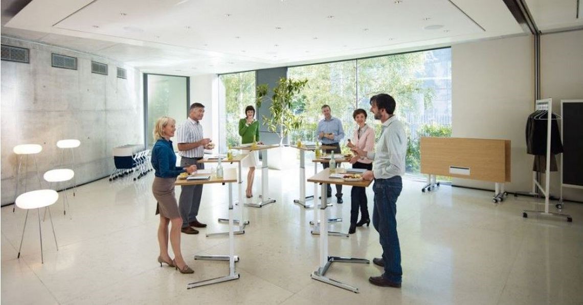 Hoe lang moet je staan en zitten tijdens vergaderen?