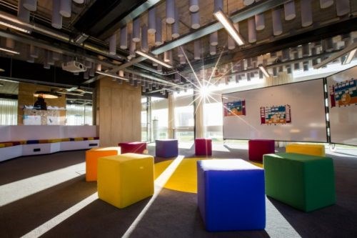 Kleur bekennen: kleurrijke vergaderlocaties