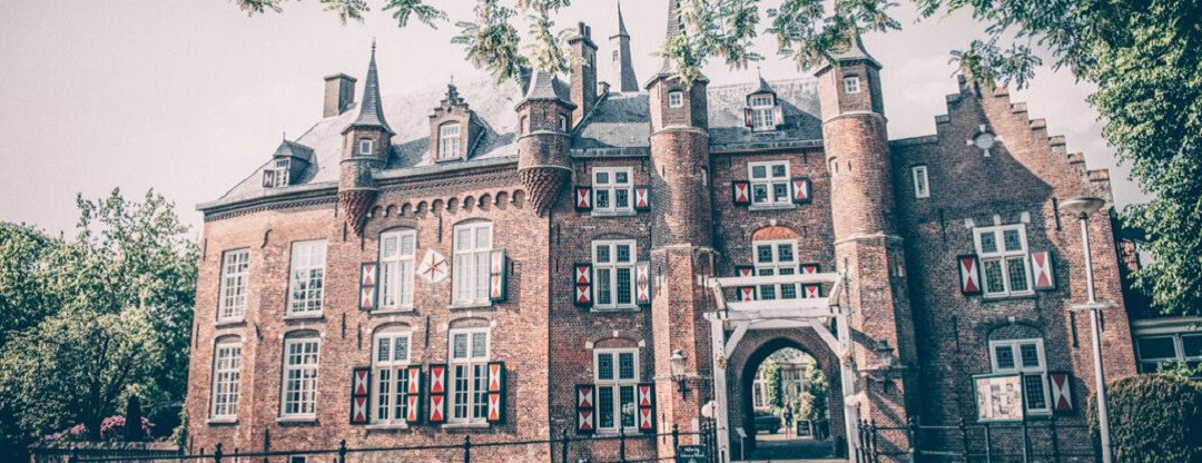 Vergaderen in een Kasteel